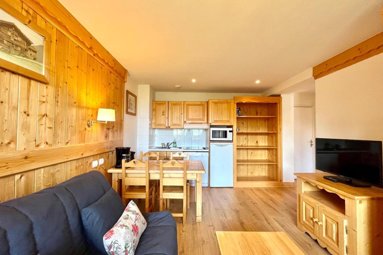 Cosy Chalet With Terrace Combloux Exterior foto